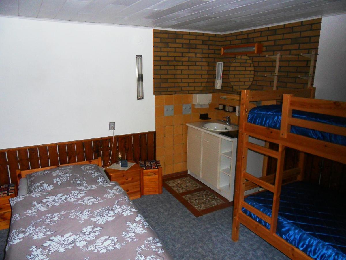 Gaestezimmer Zittau - Bed & Breakfast Buitenkant foto